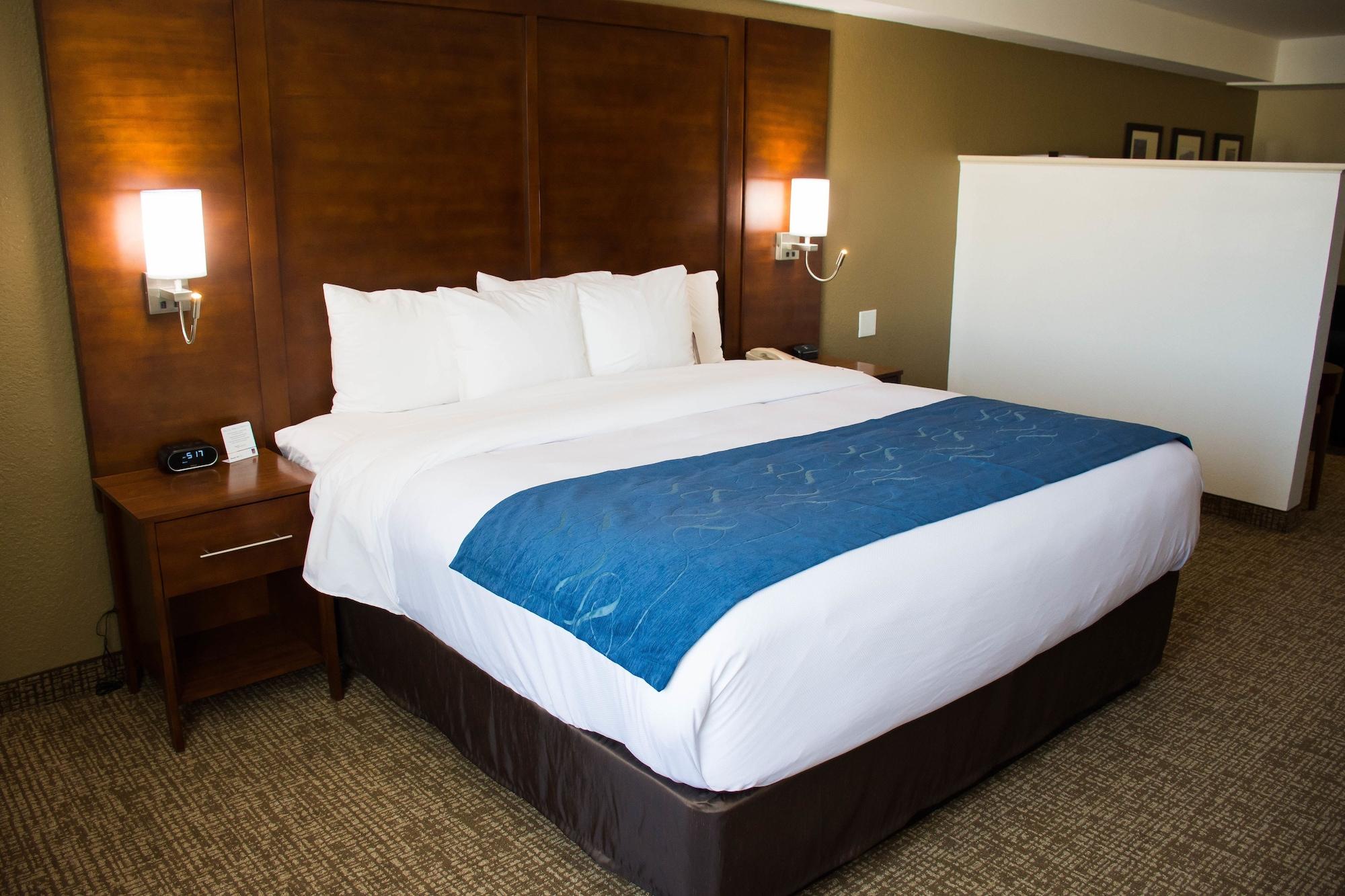 Comfort Suites El Paso Airport Екстер'єр фото